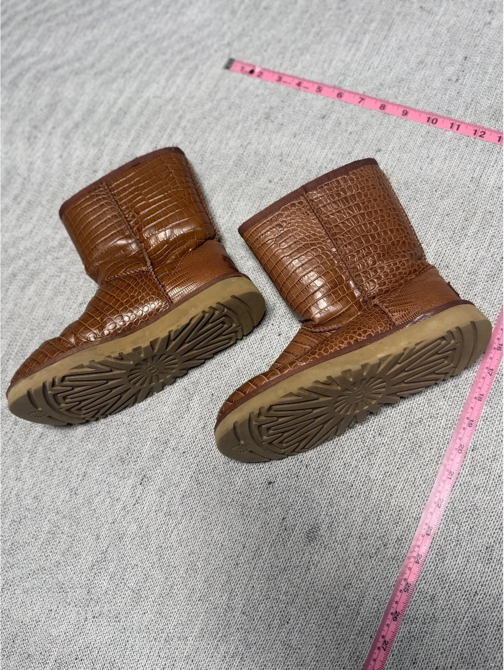 UGG Classic Brown Croc-Embossed Shearling Lined Boots US 5